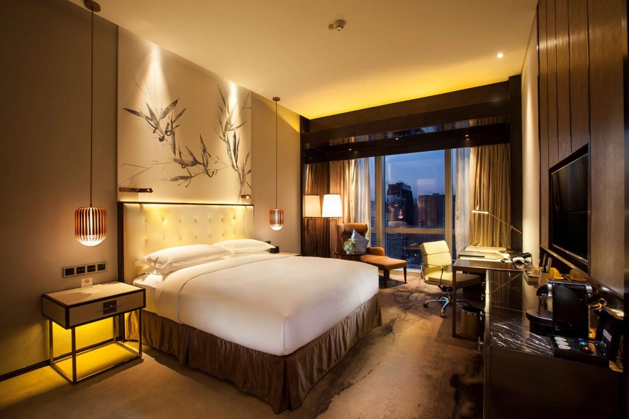 Hilton Shenzhen Futian: Metro-Adjacent, Convention Center Proximity Hotel Exterior photo