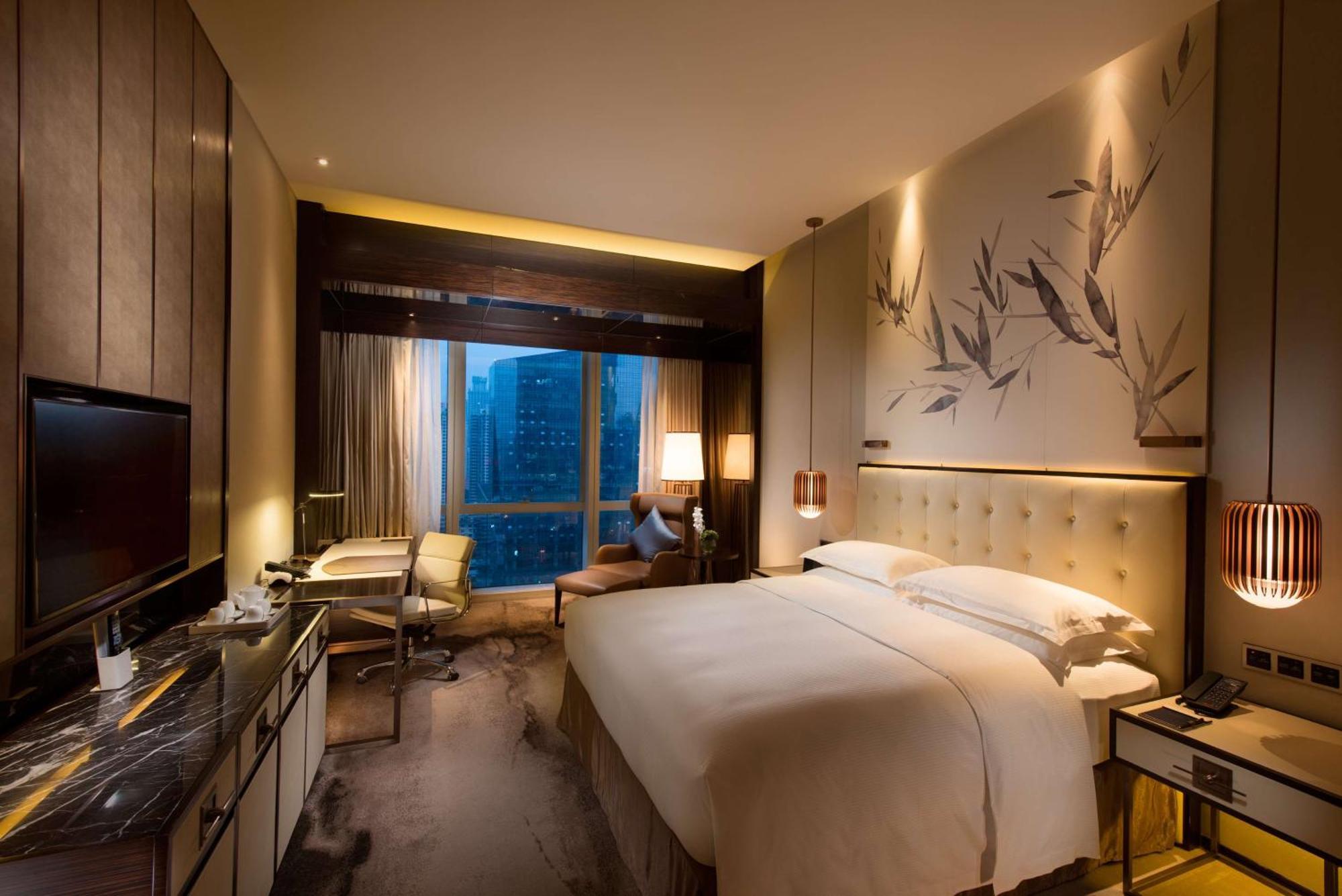 Hilton Shenzhen Futian: Metro-Adjacent, Convention Center Proximity Hotel Exterior photo