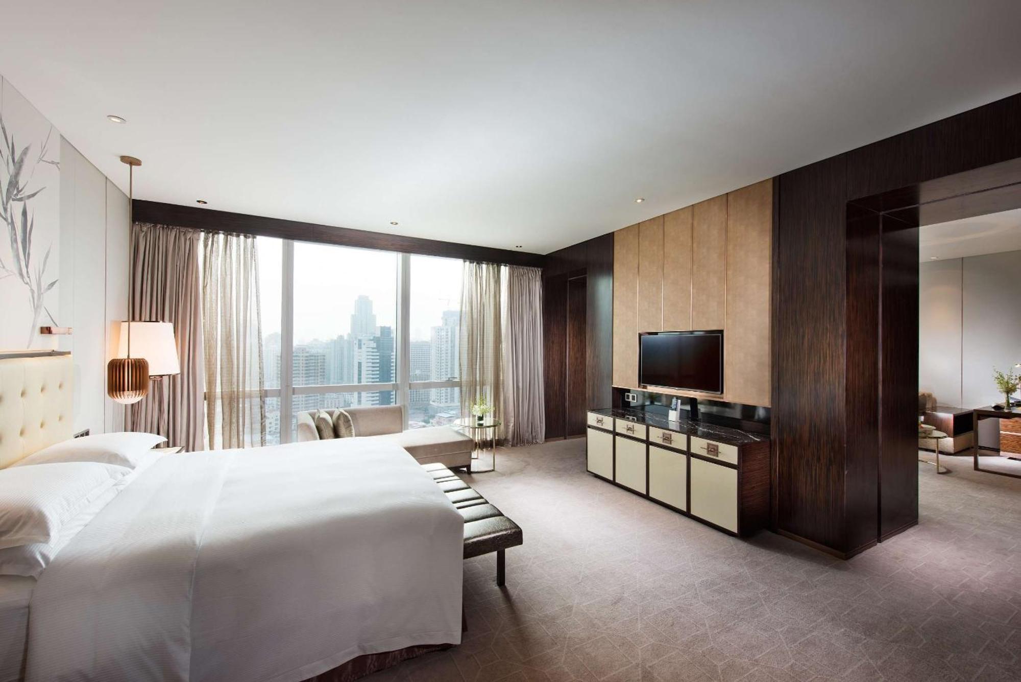 Hilton Shenzhen Futian: Metro-Adjacent, Convention Center Proximity Hotel Exterior photo