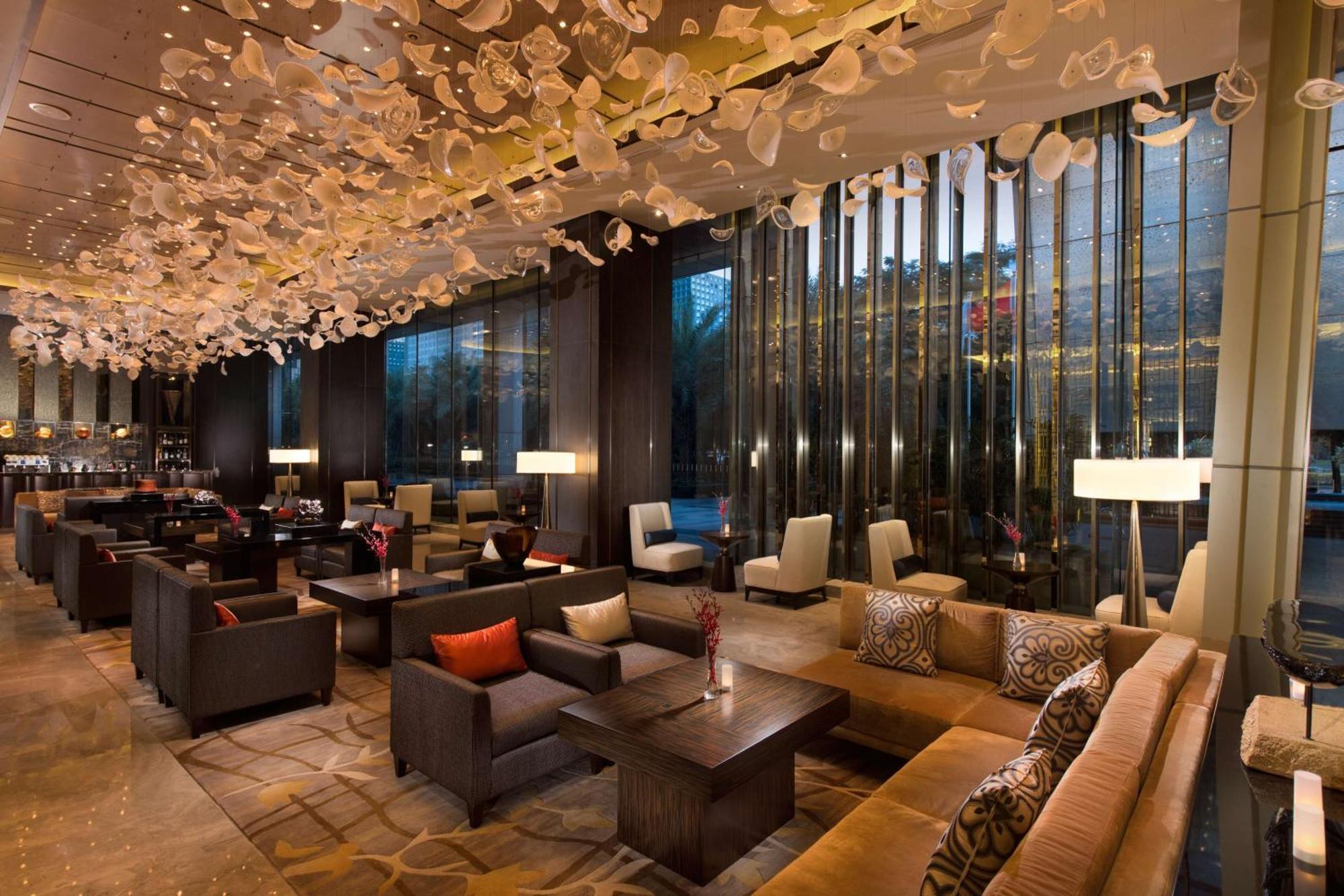 Hilton Shenzhen Futian: Metro-Adjacent, Convention Center Proximity Hotel Exterior photo